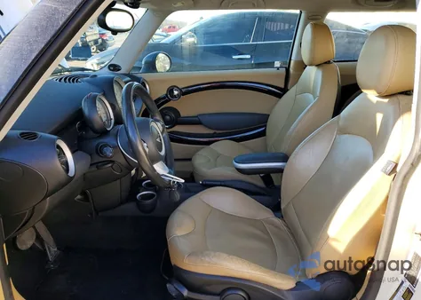 2010 Mini Cooper из США, поврежденный, VIN WMWMF3C54ATZ24138